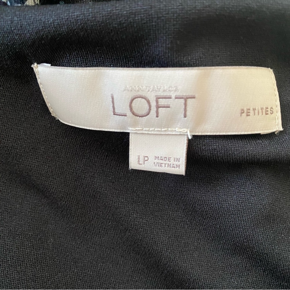 Loft Cap Sleeve Ruched Geometric Pattern Wrap Dre… - image 8